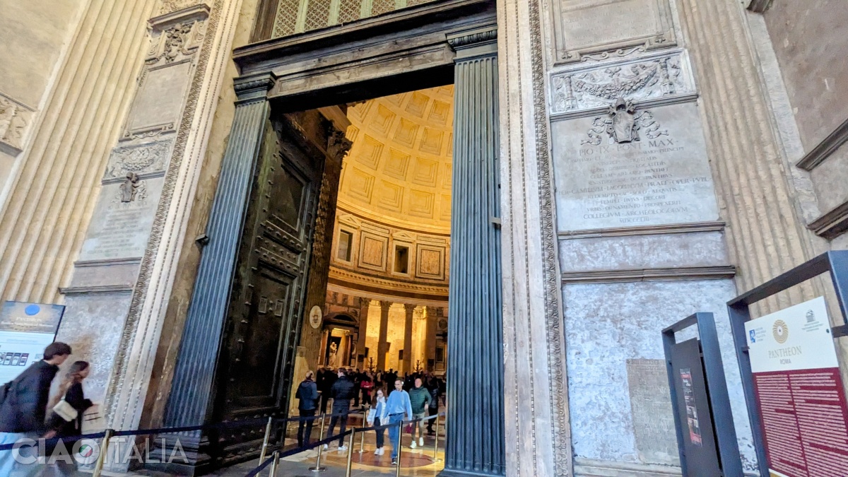 The enormous bronze doors of the Roman Pantheon date back to antiquity.