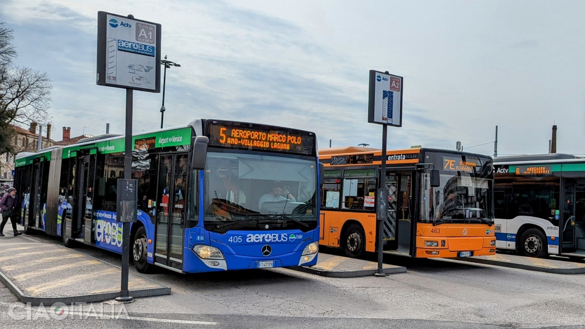 The ACTV company connects Venice with Marco Polo Airport via Aerobus buses.