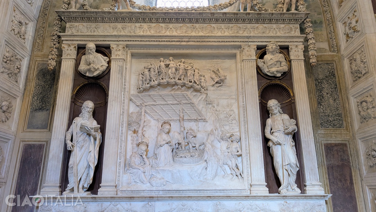 The bas-relief depicting the Nativity, created by Antonio Rossellino