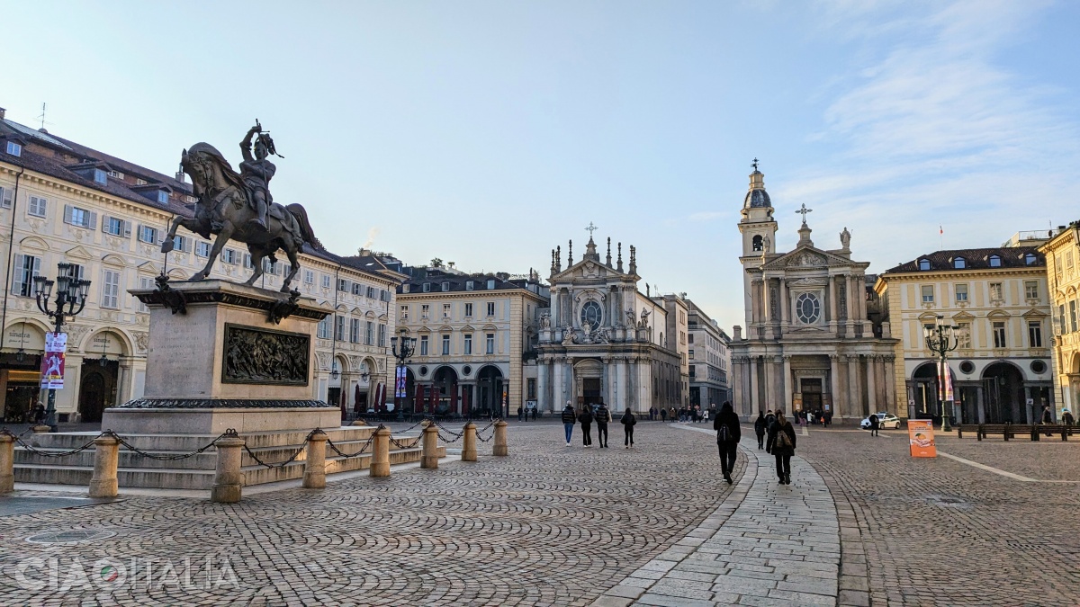 Piazza San Carlo, with the statue of Emanuele Filiberto and the two twin churches.