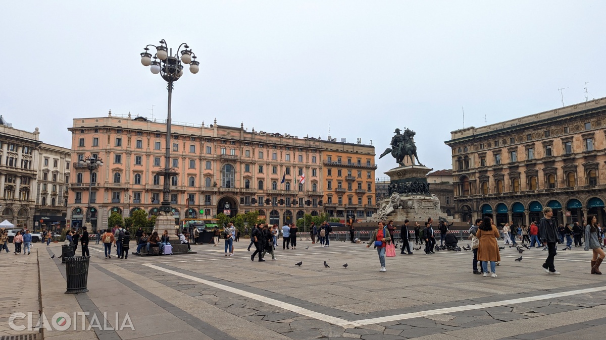 Palazzo Carminati is located behind the statue of Vittorio Emanuele II