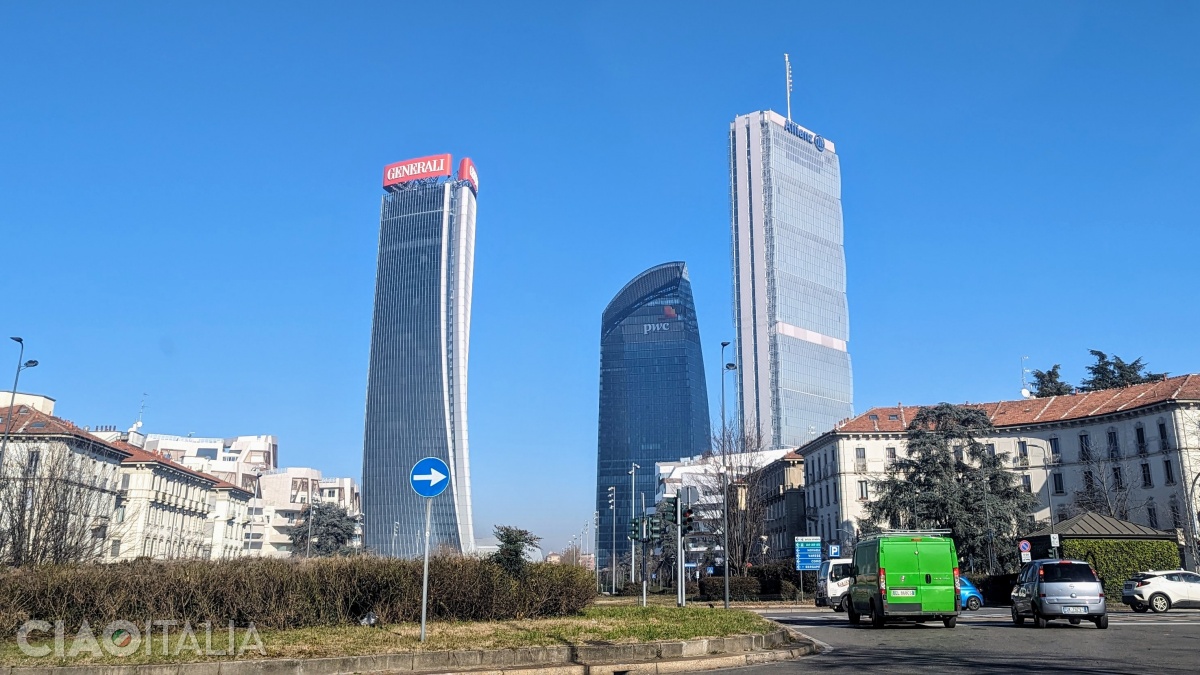 From left to right: the Generali tower, the PWC tower, and the Allianz tower (the tallest in Milan)