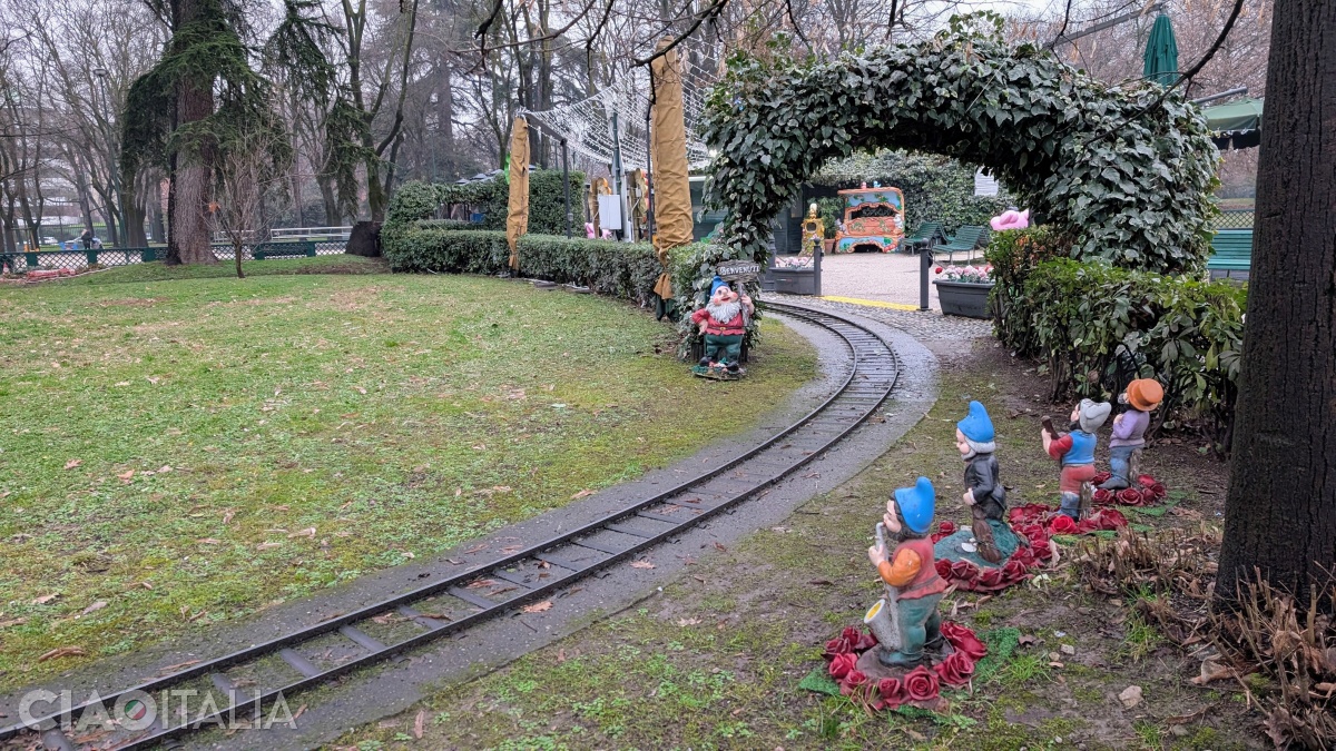 There is also a mini train for kids in the play area.