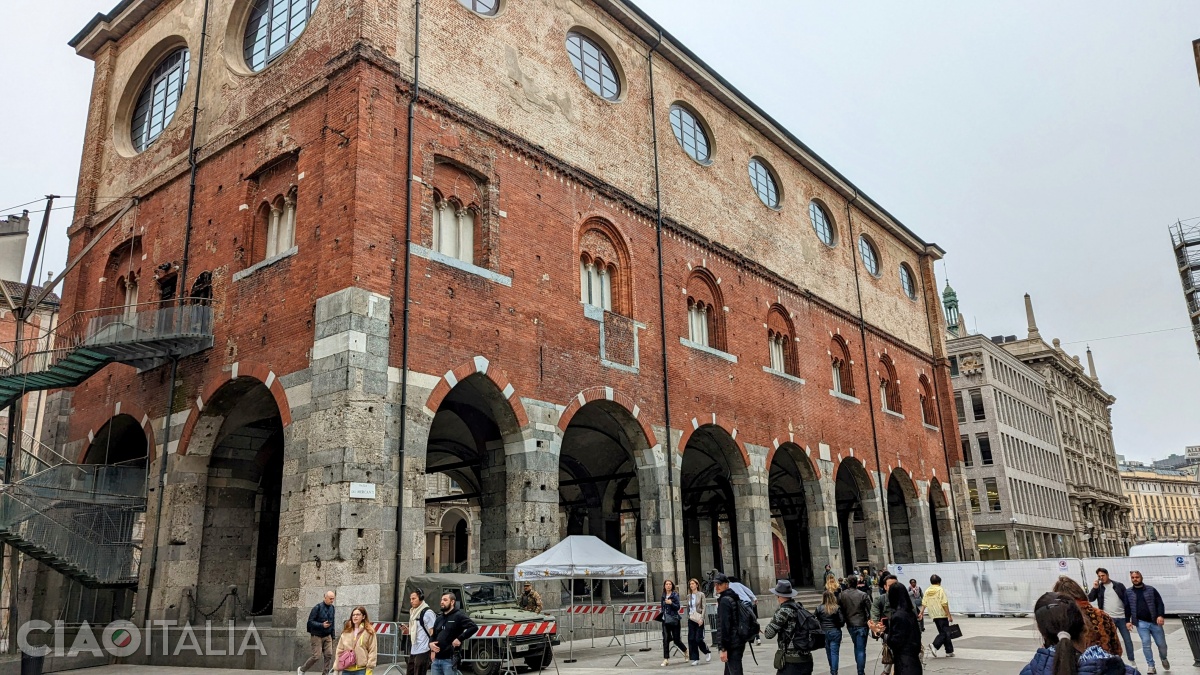 Palazzo della Ragione is one of the few medieval buildings still existing in Milan.
