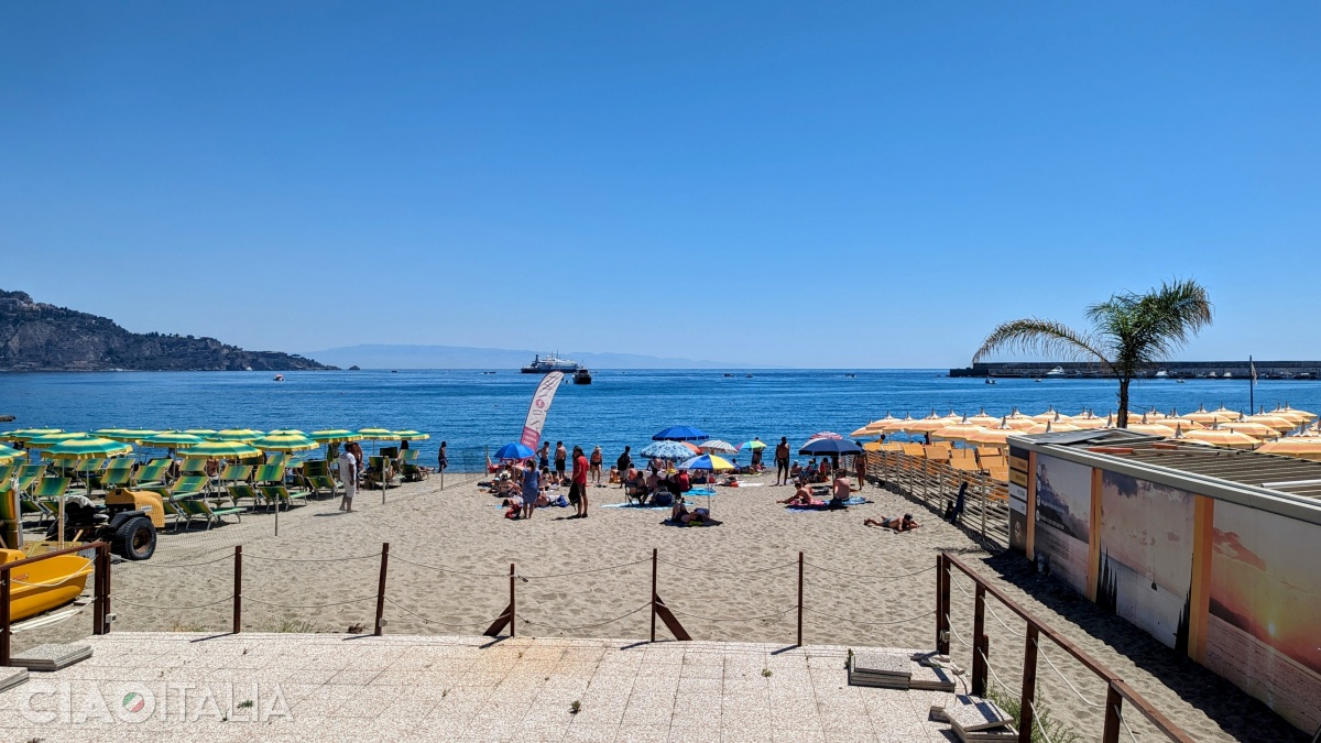 Some beaches are free, while others are private.