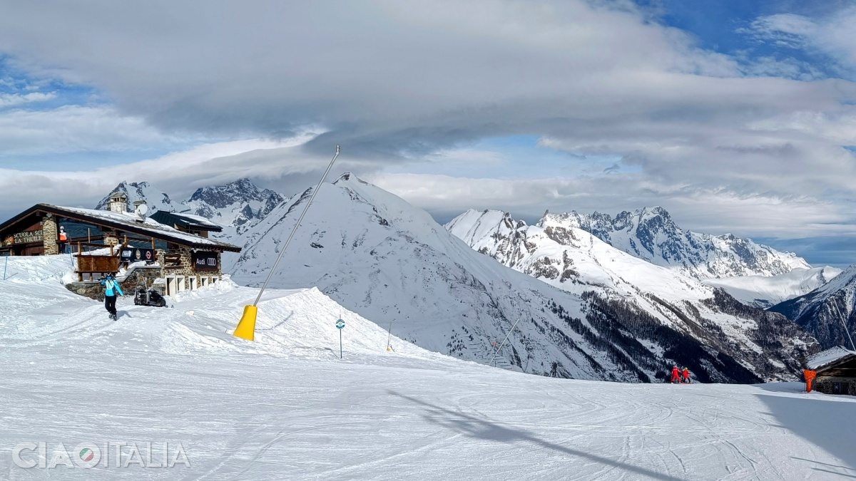 Blue slope no. 12 (Piloni) in La Thuile