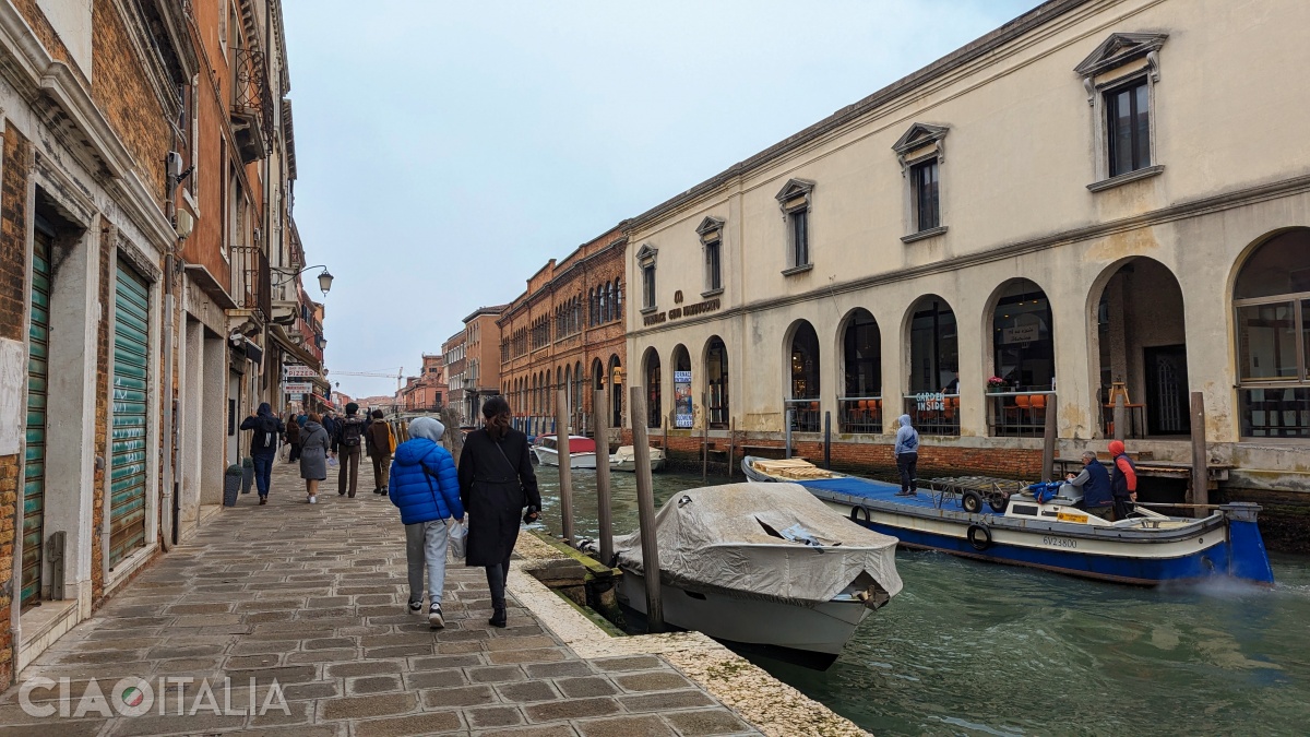 Most of Murano's glass factories are located on the Fondamenta dei Vetrai.