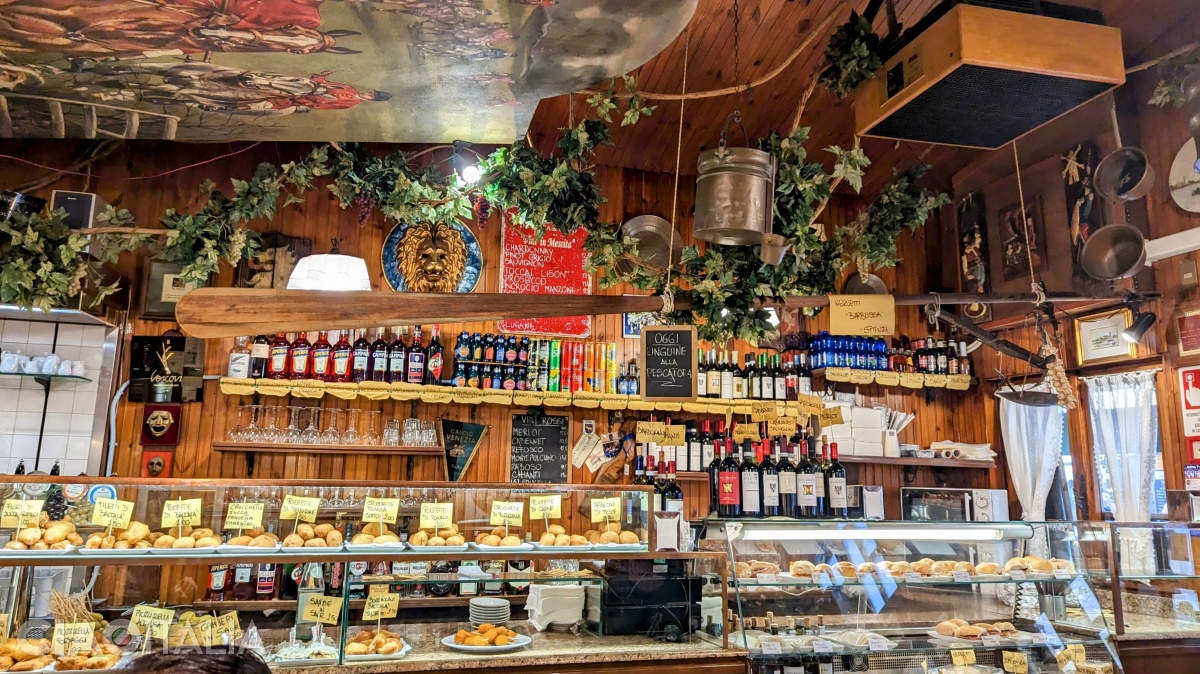 A traditional Venetian "cicchetteria": Cicchetteria venexiana da Luca e Fred