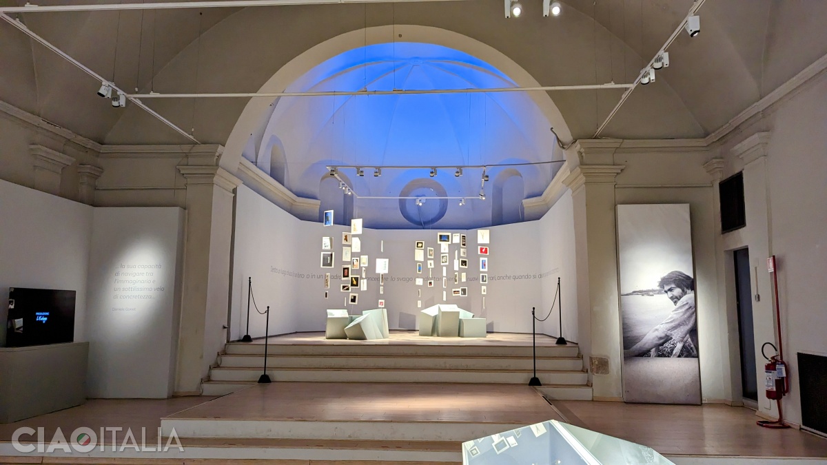 Temporary exhibitions are held in the Church of San Lorenzo.