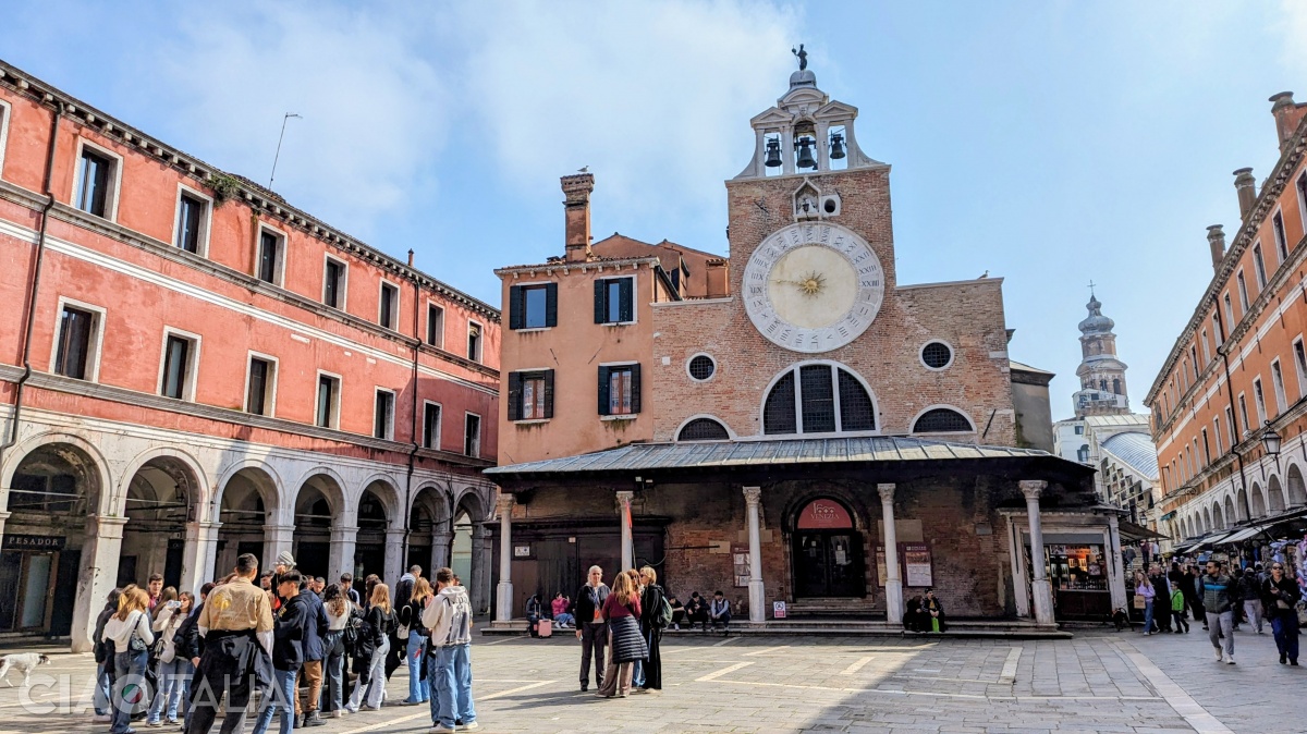 Traditionally, the Church of San Giacomo di Rialto is considered the oldest church in Venice.