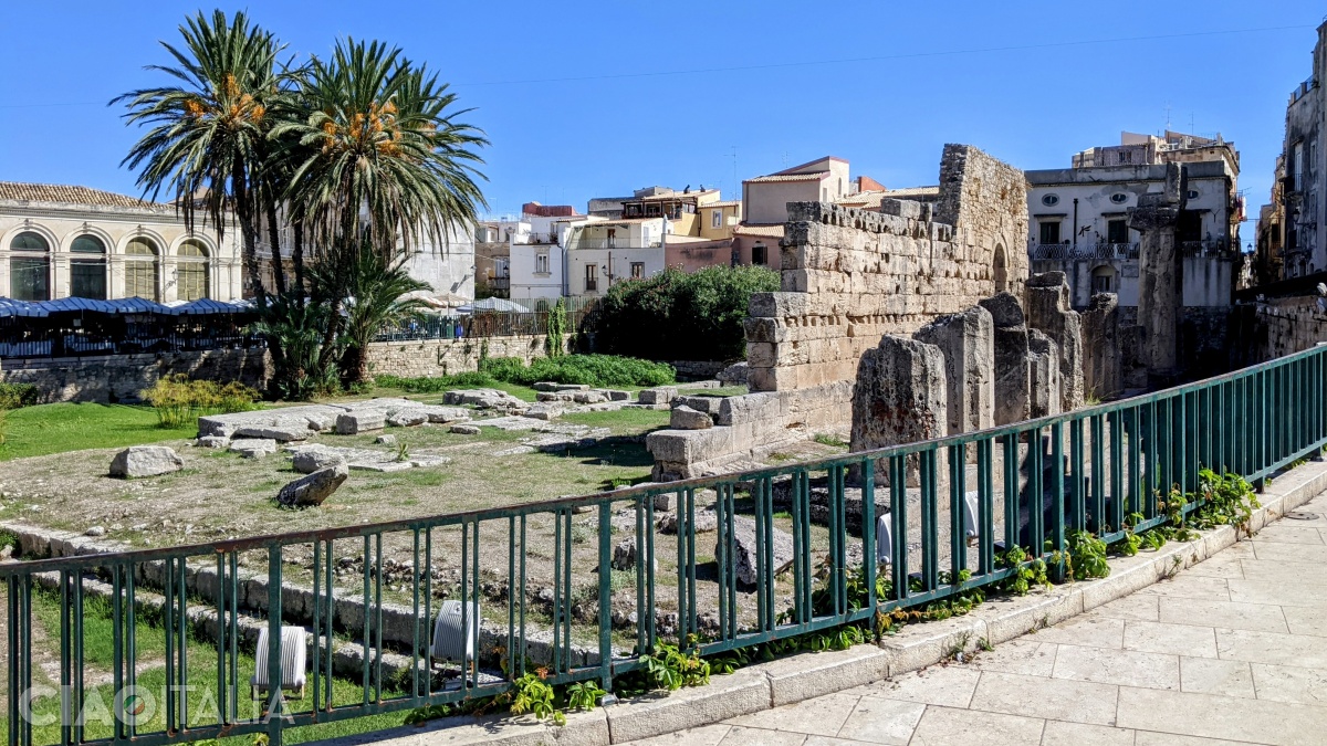 The Temple of Apollo is located at the entrance to Ortigia.