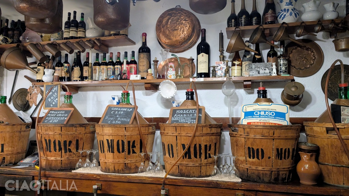 Cantina Do Mori is the oldest bàcaro in Venice.