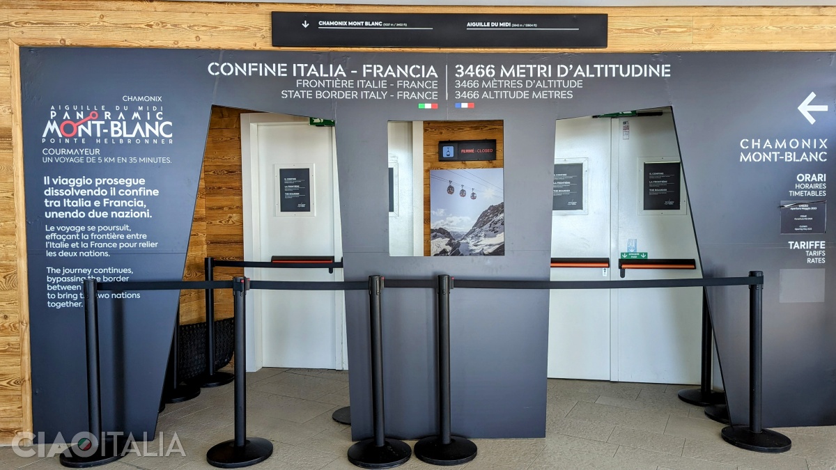 Access by cable car to France is permitted only during the summer, in favorable weather conditions.