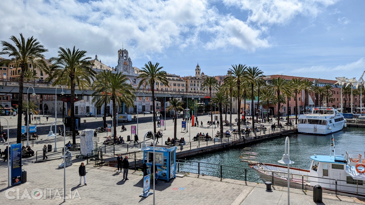 The promenade in Porto Antico, Genoa