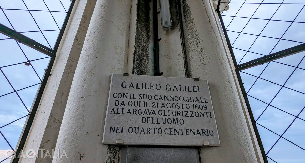 In August 1609, from St. Mark's Campanile, Galileo presented the telescope to Venice.