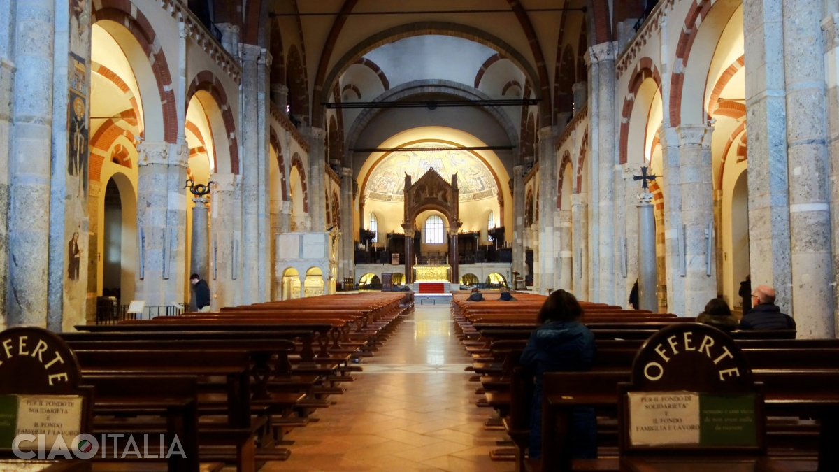 The interior of the Sant'Ambrogio basilica, with the bronze serpent (on the smaller column on the left side)