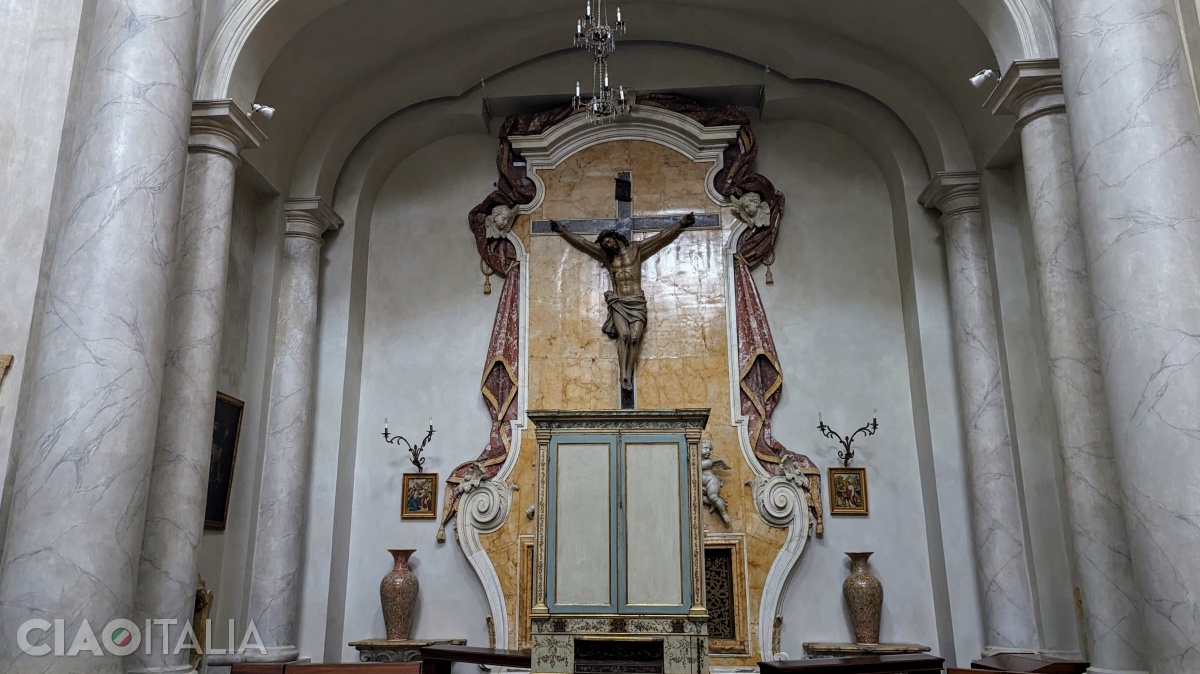 The wooden crucifix from the 17th century