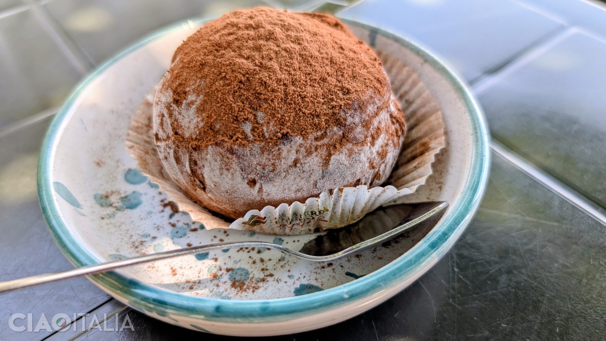Tartufo di Pizzo Calabro is like an ice cream ball, coated with a dusting of cocoa.