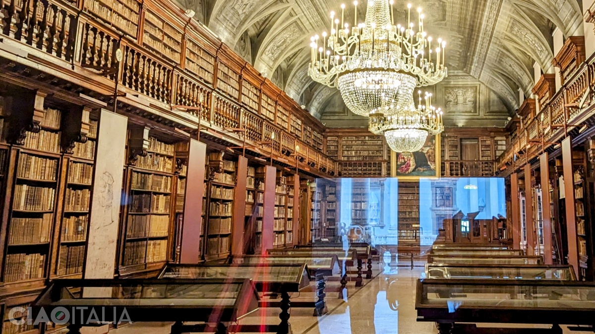 The monumental hall of the Braidense Library
