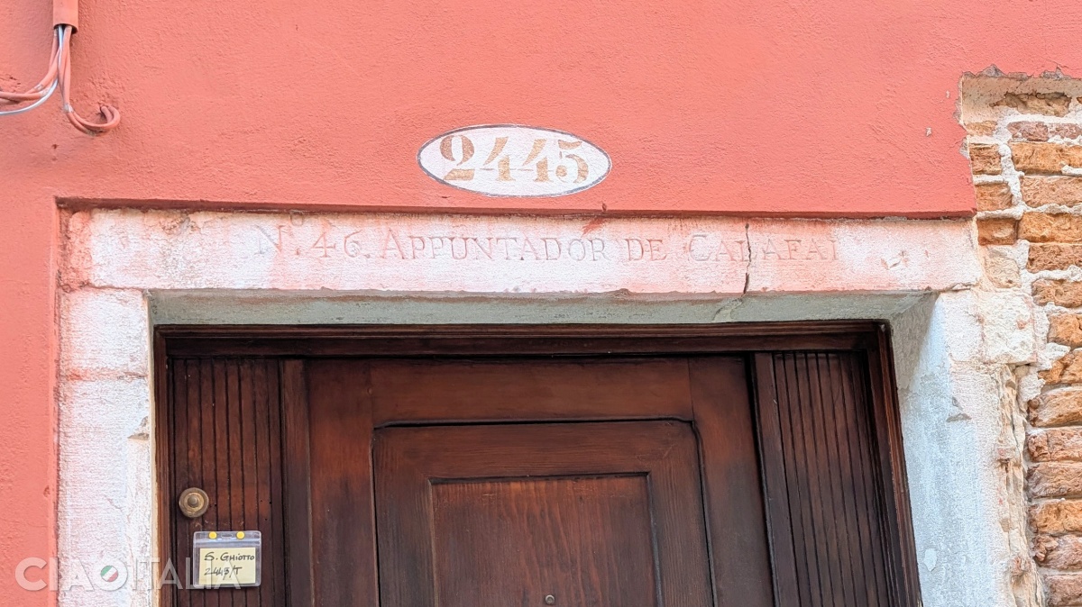 At the current number 2445 lived a supervisor of the workers who sealed the hulls.