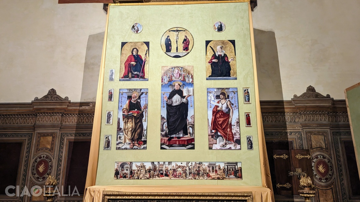 The reconstruction of the altar in the Chapel of San Vincenzo