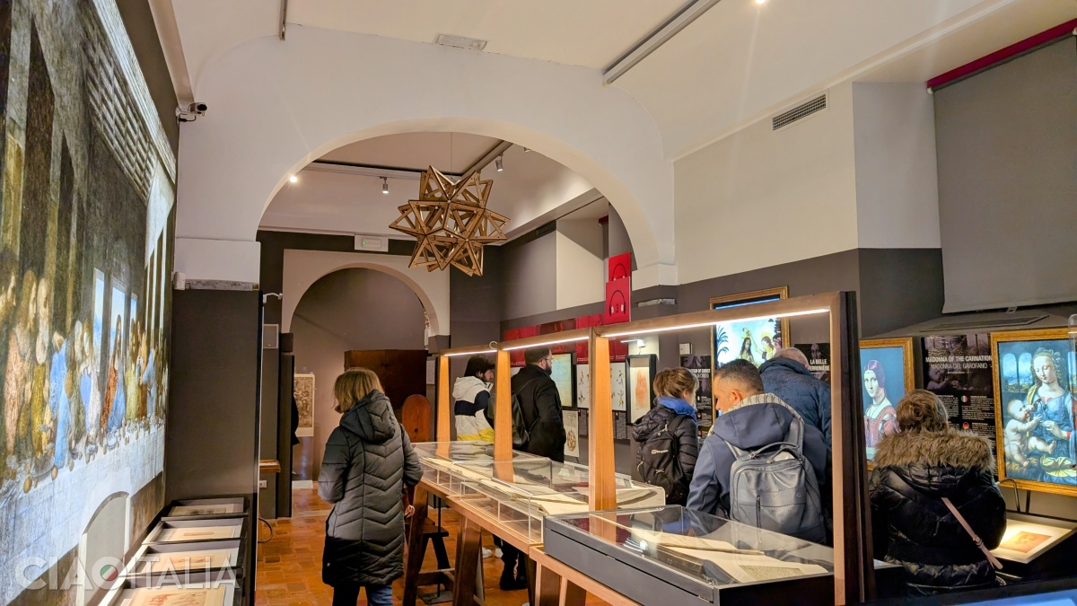 The first room of the museum prominently features Leonardo's art.