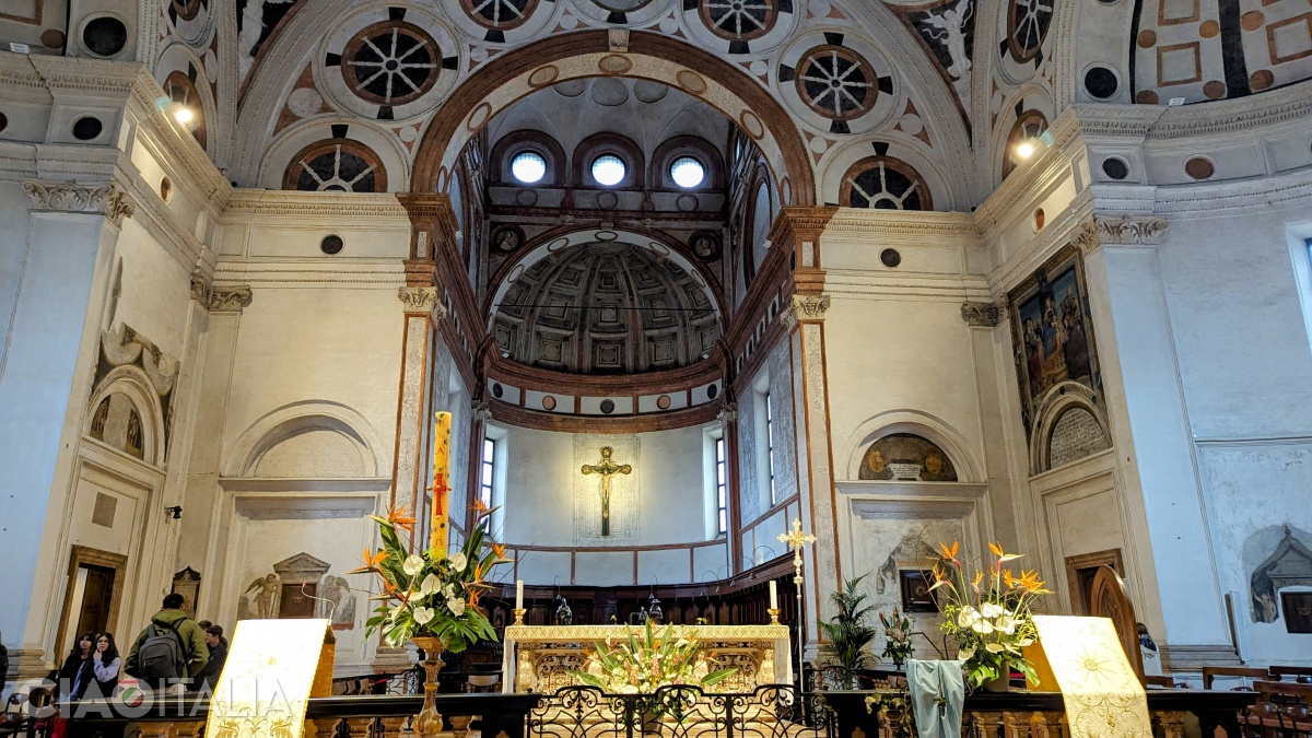 The "tribune" designed by Bramante