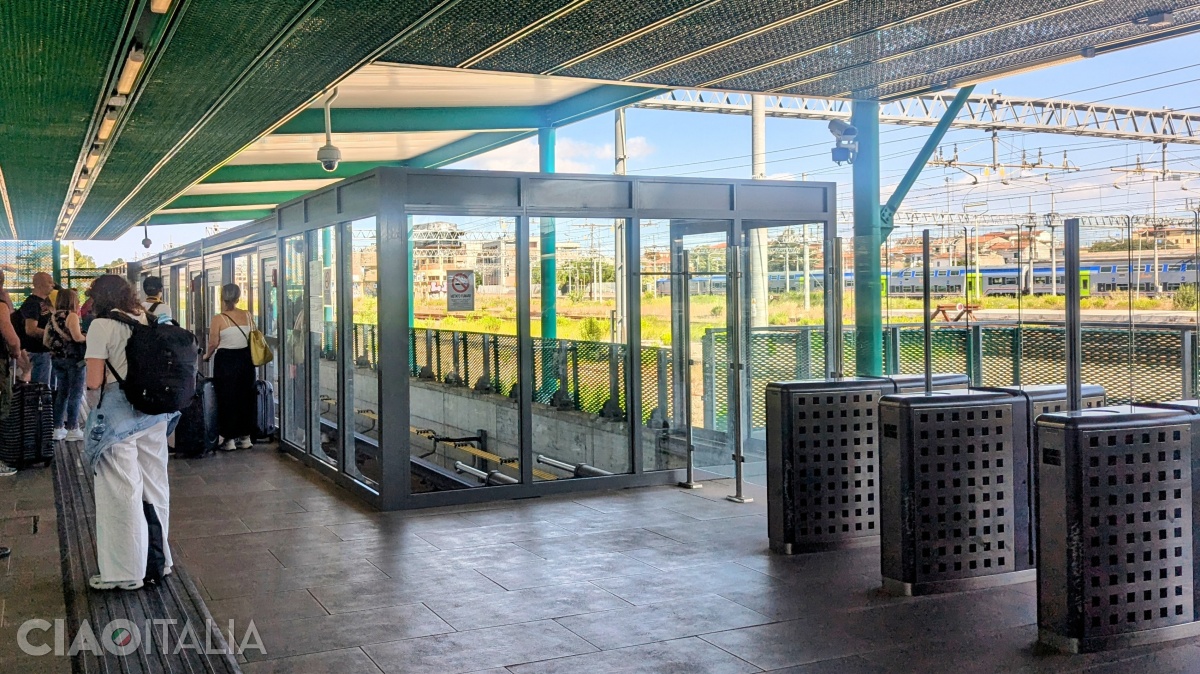 The Pisa Mover station