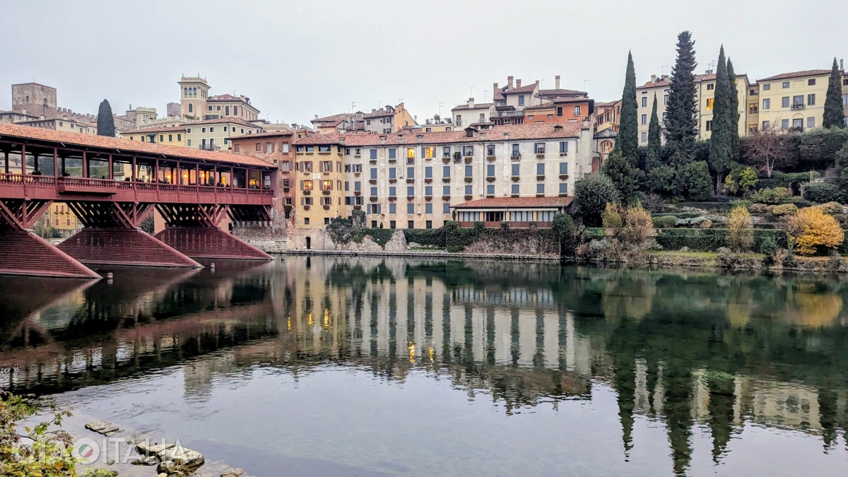 View of the bridge from Via Macello