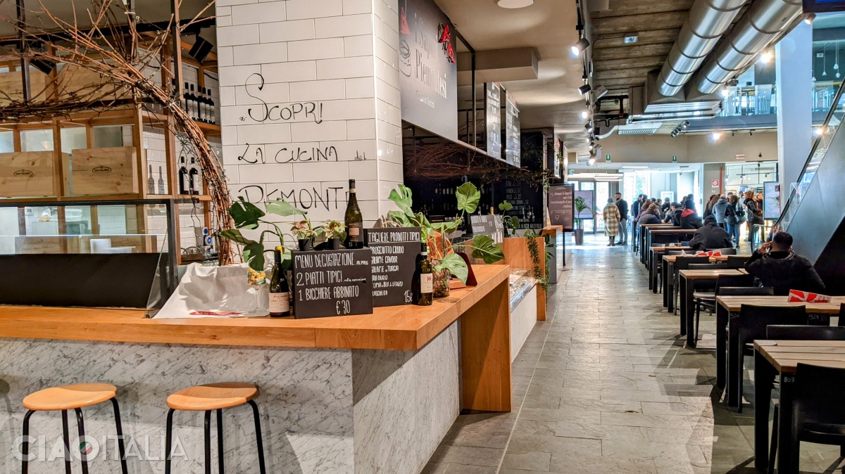 At Mercato Centrale, you can have a good and quick meal.