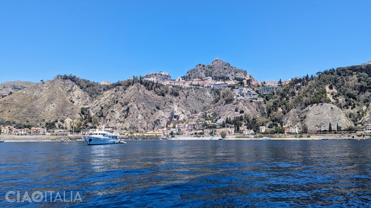 The buildings of Taormina, perched on the slopes of the mountain