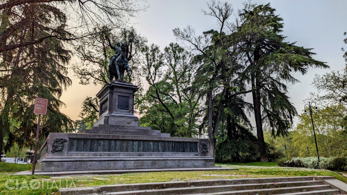 The Monument dedicated to Napoleon III.