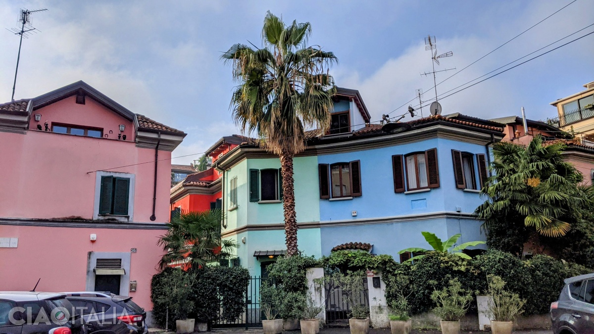 Colorful houses on Via Lincoln.