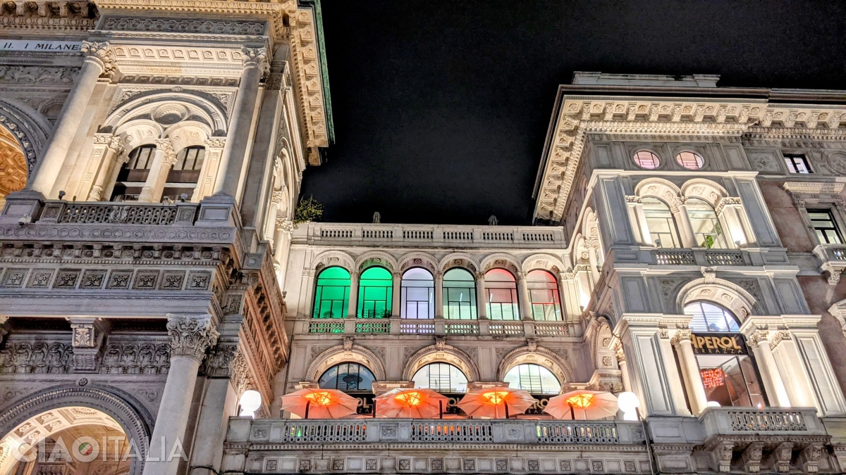 Terrazza Aperol is located on the upper floor, in Galleria Vittorio Emanuele II.