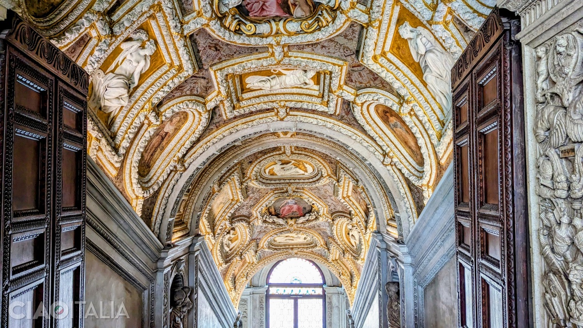 The ceiling of the Golden Staircase