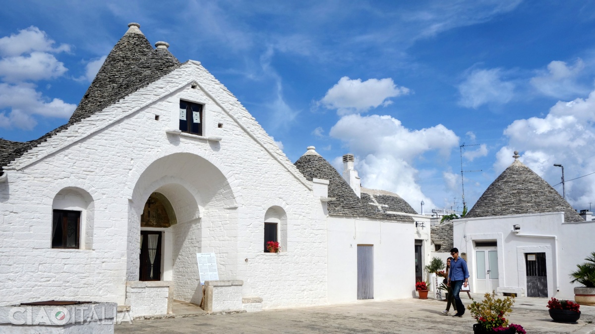Trullo Sovrano is the largest trullo in Alberobello.