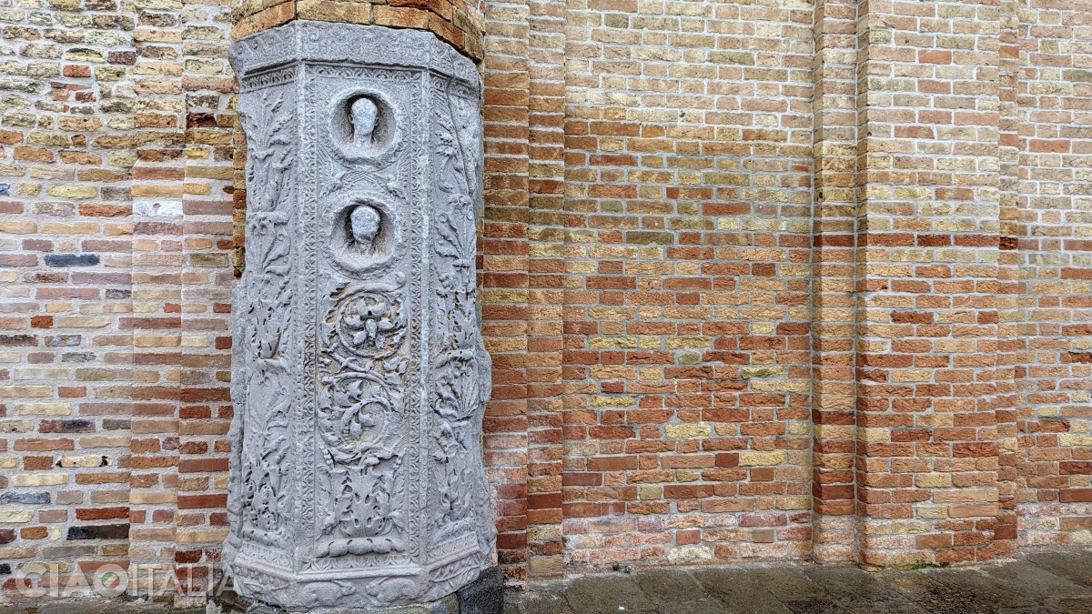 The church fa&ccedil;ade incorporates Roman remains.