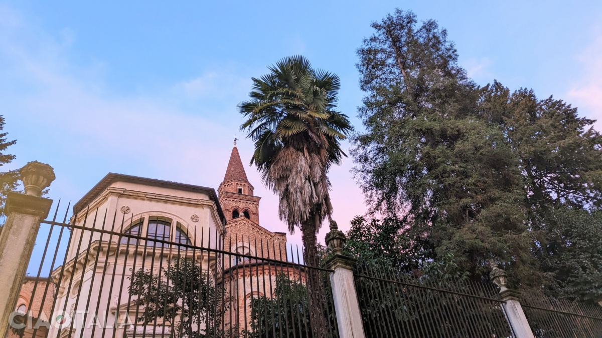 The&nbsp;Church&nbsp;of&nbsp;Santa&nbsp;Corona