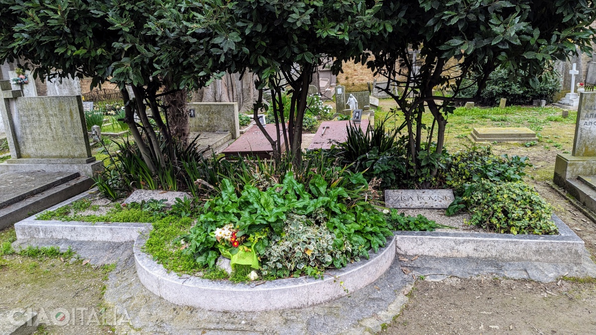 The grave of Ezra Pound