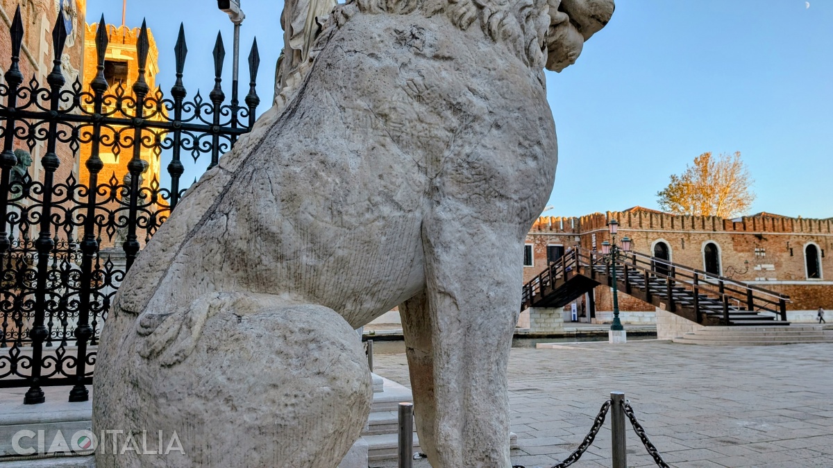 The mystery of the inscriptions on the statue was deciphered only in the mid-19th century.