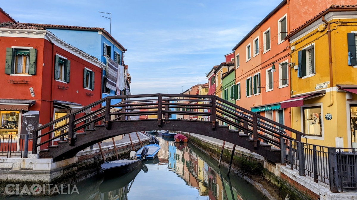 Burano is Venice’s colorful island.