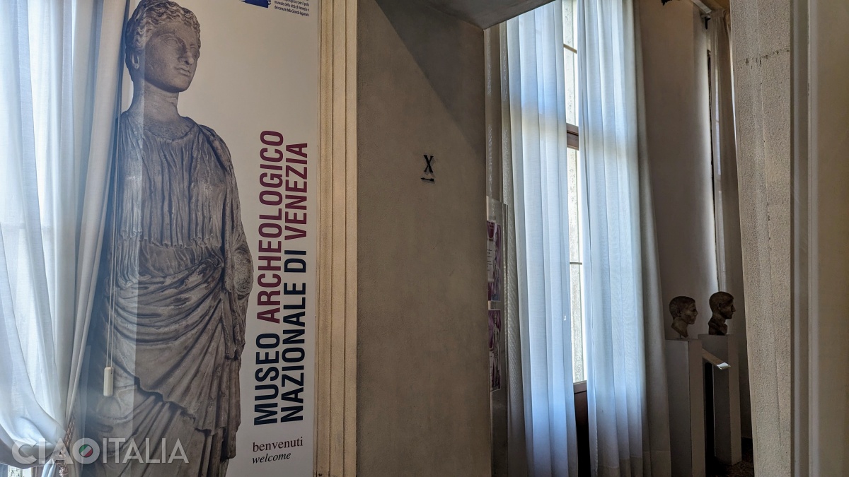 From the rooms of the Correr Museum, you will pass directly into the Archaeological Museum.