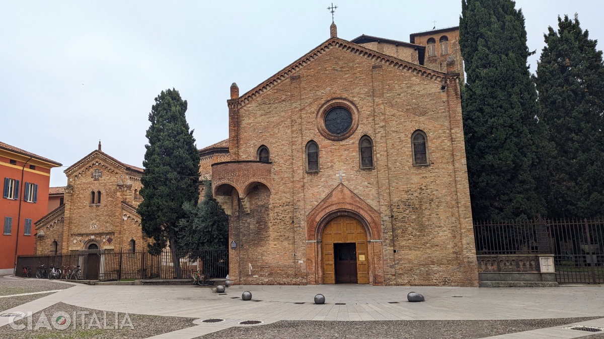 The Santo Stefano Complex is situated in the square with the same name.
