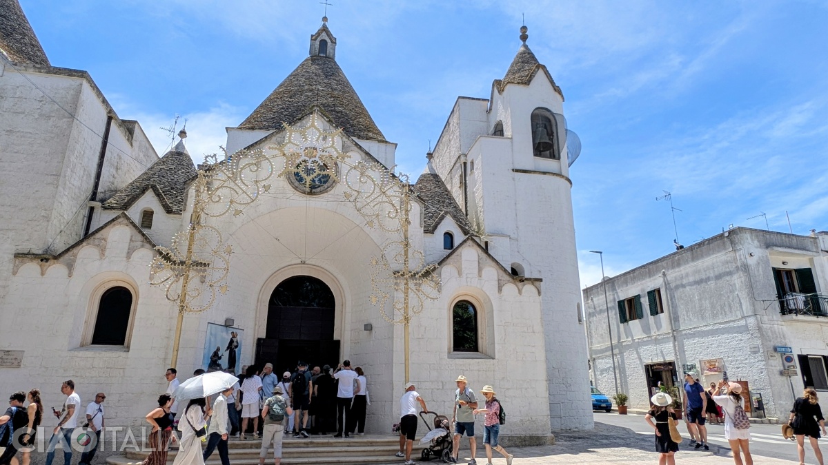 The Church of Sant'Antonio da Padova is shaped like a trullo.