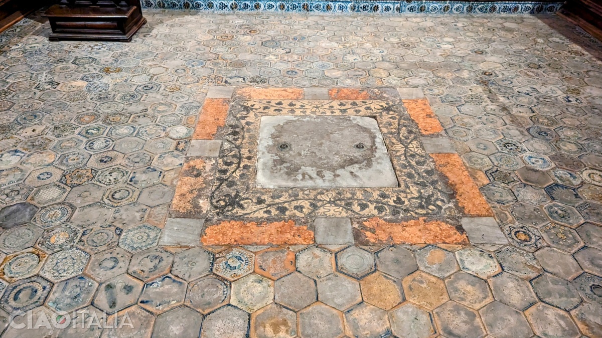 The majolica floor was created at the end of the 15th century.
