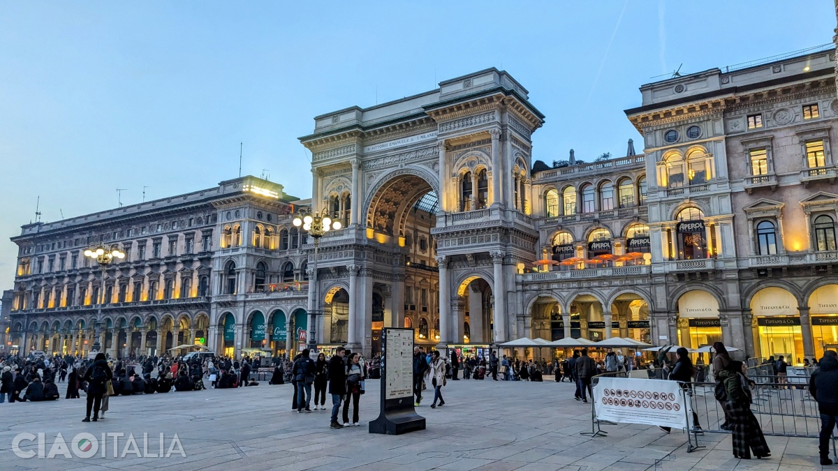 The monumental entrance to the Galleria Vittorio Emanuele II from Piazza del Duomo