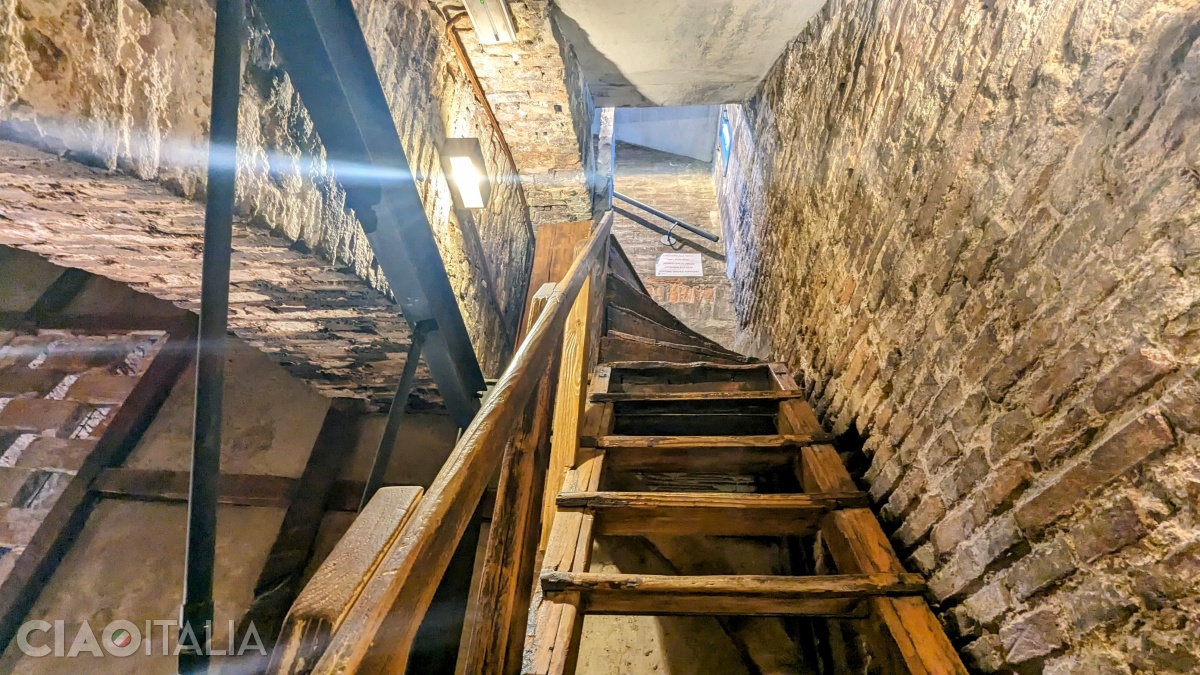 The wooden staircase that leads you to the panoramic terrace.