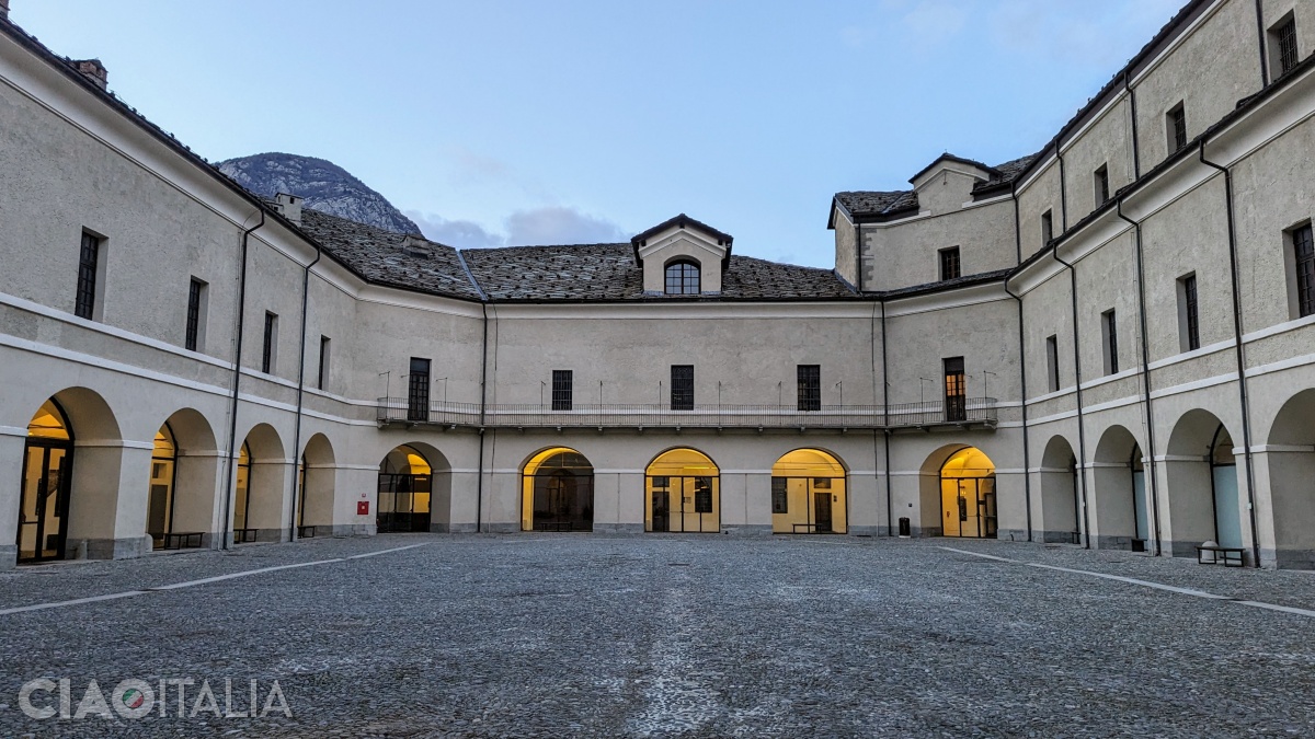 Events are usually held in the Parade Ground (Piazza delle Armi).