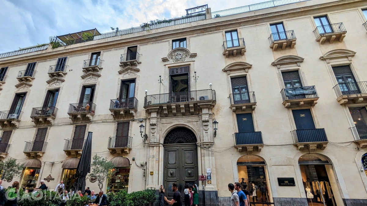 Several accommodations are in Palazzo Sant'Alfano.