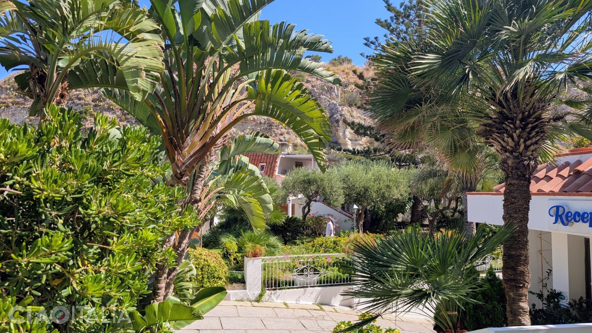 The garden at Le Roccette Mare Complex